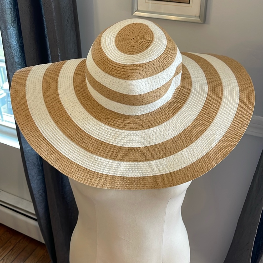 Panama Jack Large striped floppy beach hat